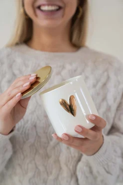 ZUSSS keramieken geurkaars linnen hartje wit