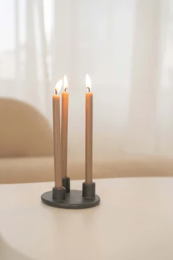 ZUSSS keramieken kandelaar voor 3 smalle kaarsjes