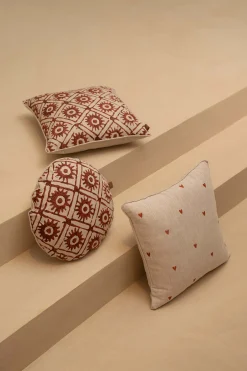 ZUSSS kussen zonnetjesprint 45x45cm peper en zout/brique