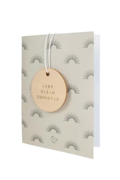 ZUSSS wenskaart met houten tag klein zonnetje
